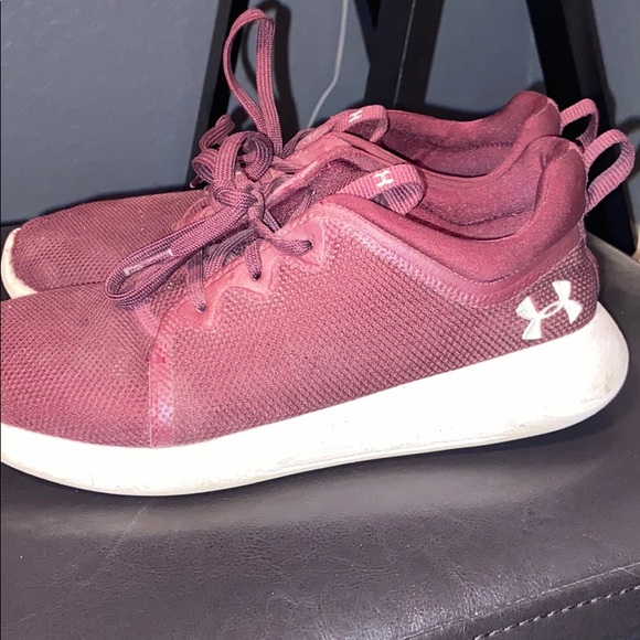 maroon under armor shoes
